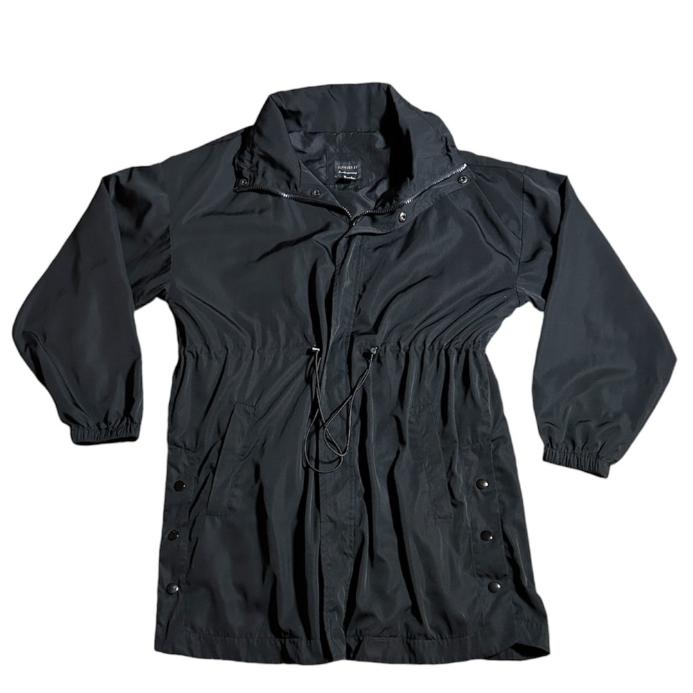Forever 21 contemporary black snap side water proof jacket size small